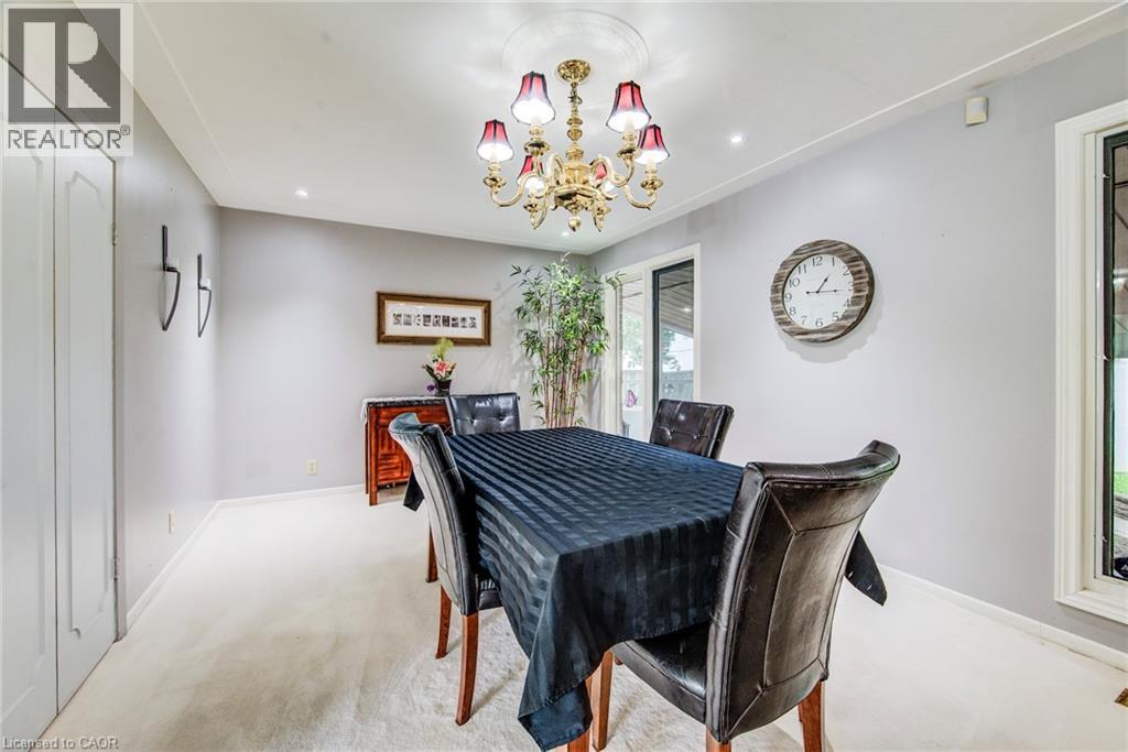 192 Warren Road, Kitchener, ON - Indoor Photo Showing Dining Room