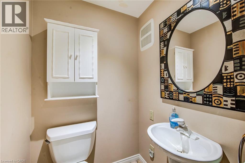 192 Warren Road, Kitchener, ON - Indoor Photo Showing Bathroom