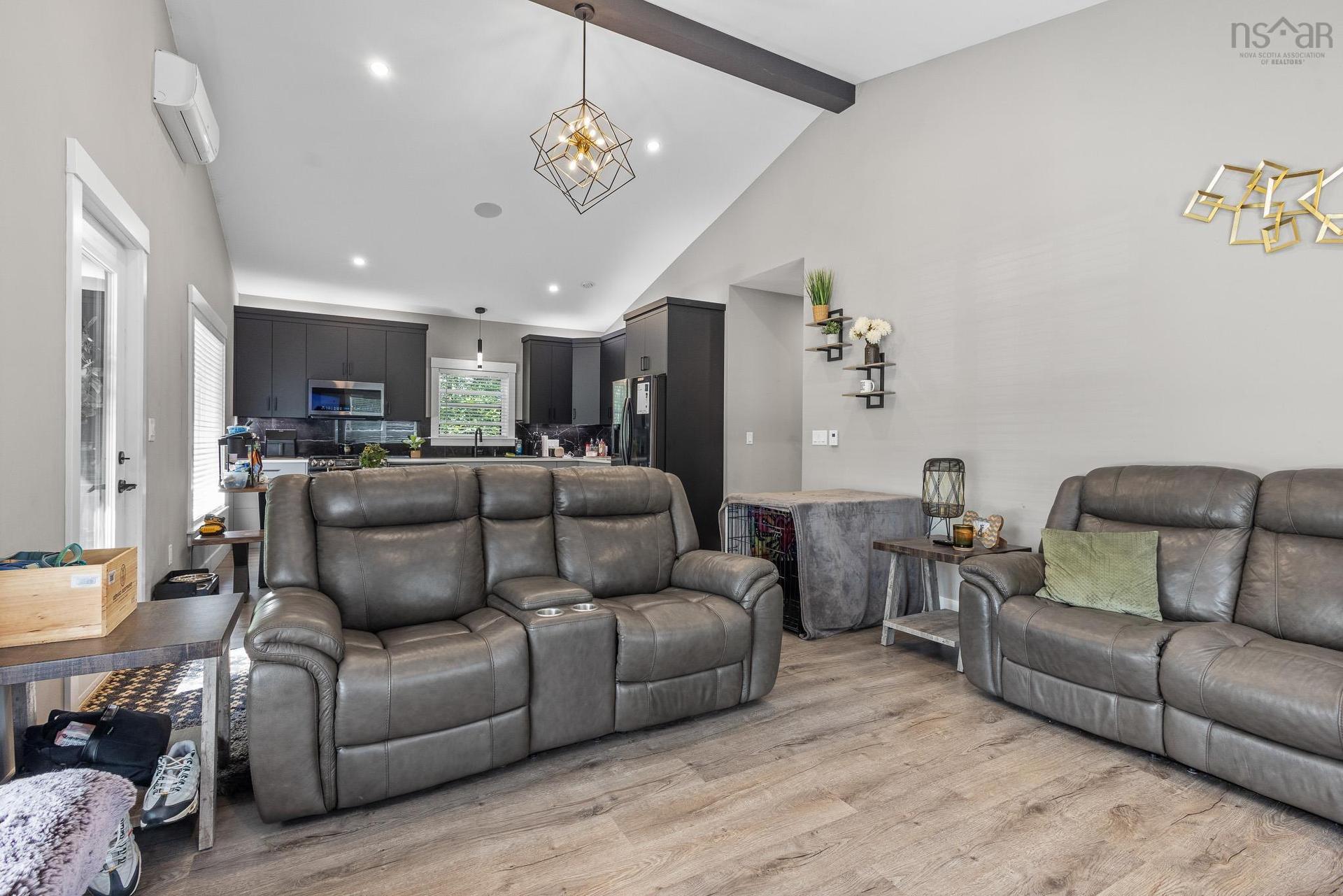 117 Canyon Point Road, Vaughan, NS - Indoor Photo Showing Living Room