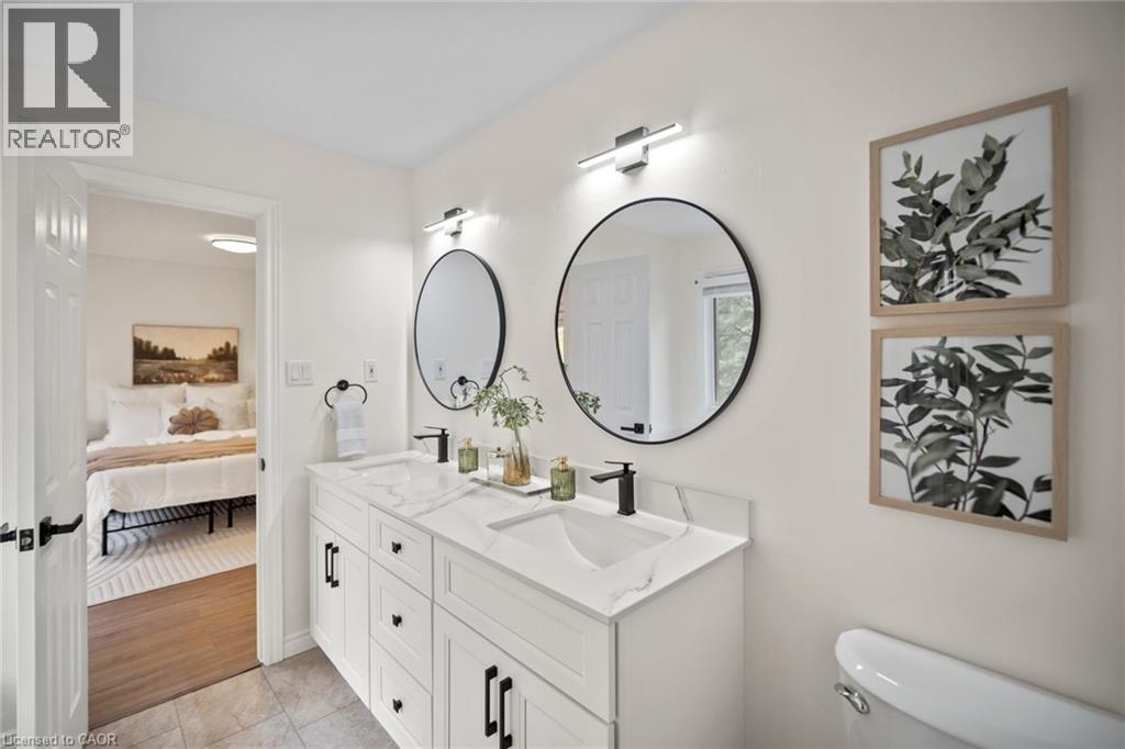 320 Hamilton Drive Unit# 10, Ancaster, ON