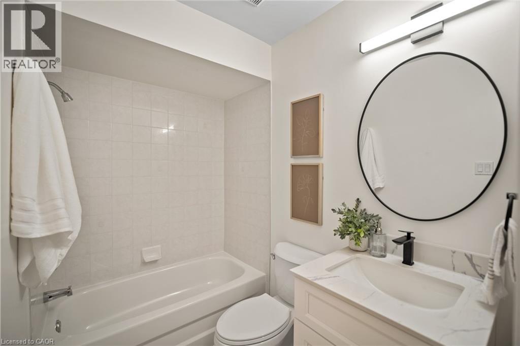 320 Hamilton Drive Unit# 10, Ancaster, ON
