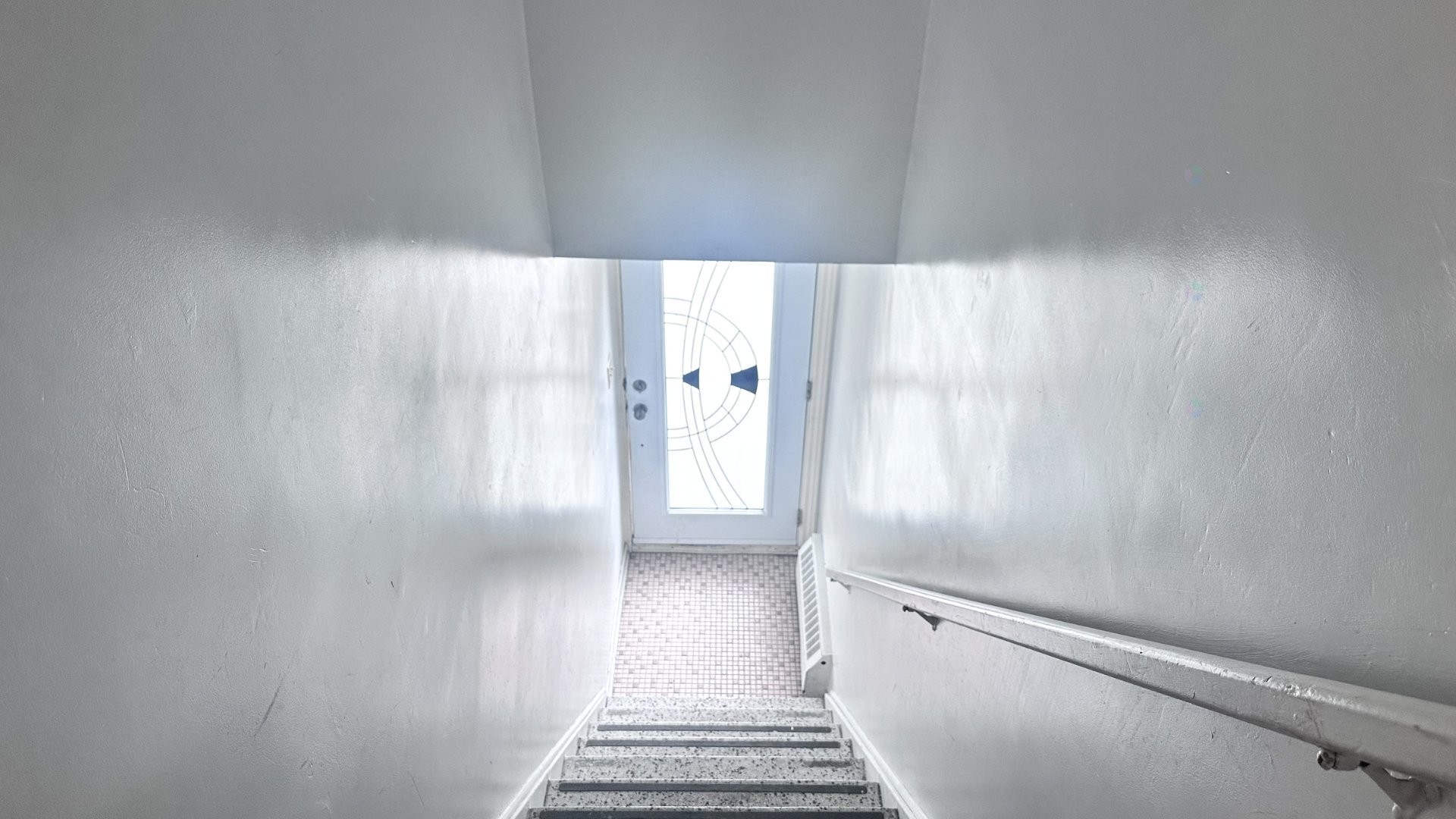 Hall d'entrée/Vestibule - 8529 Rue Grouard, Montréal (Saint-Léonard), QC