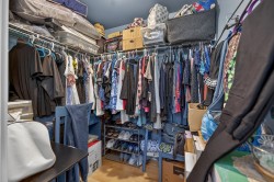 Closet -