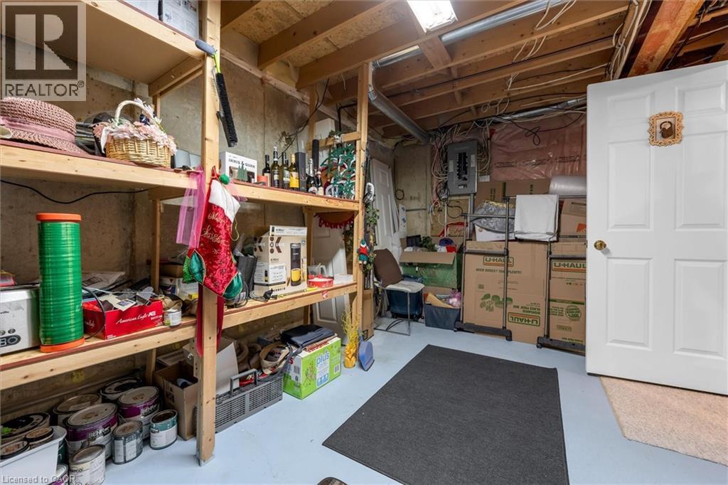 Image quality insufficient for description - 149 Silverbirch Boulevard, Hamilton, ON