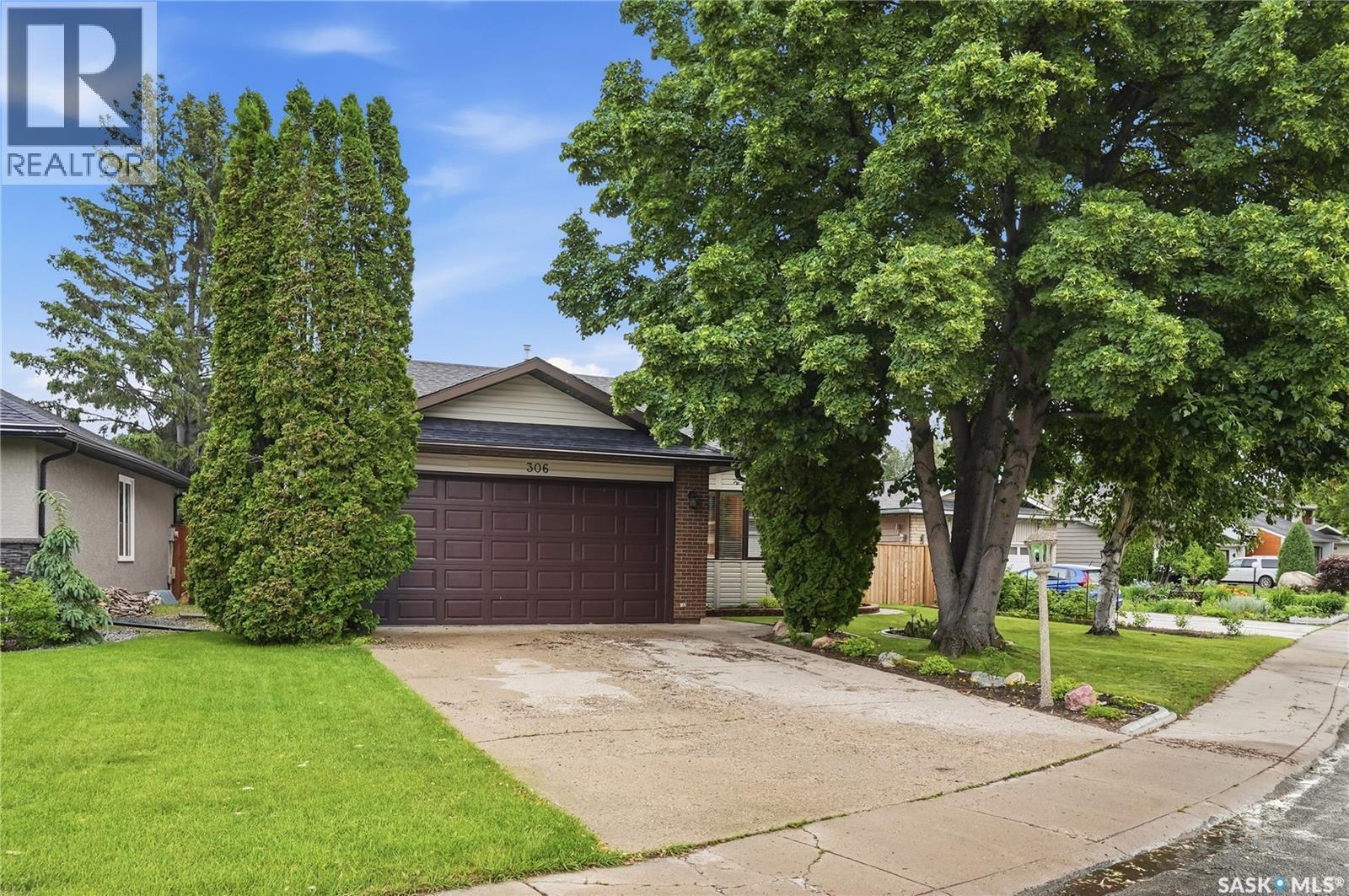 306 Ae Adams Lane, Saskatoon, SK