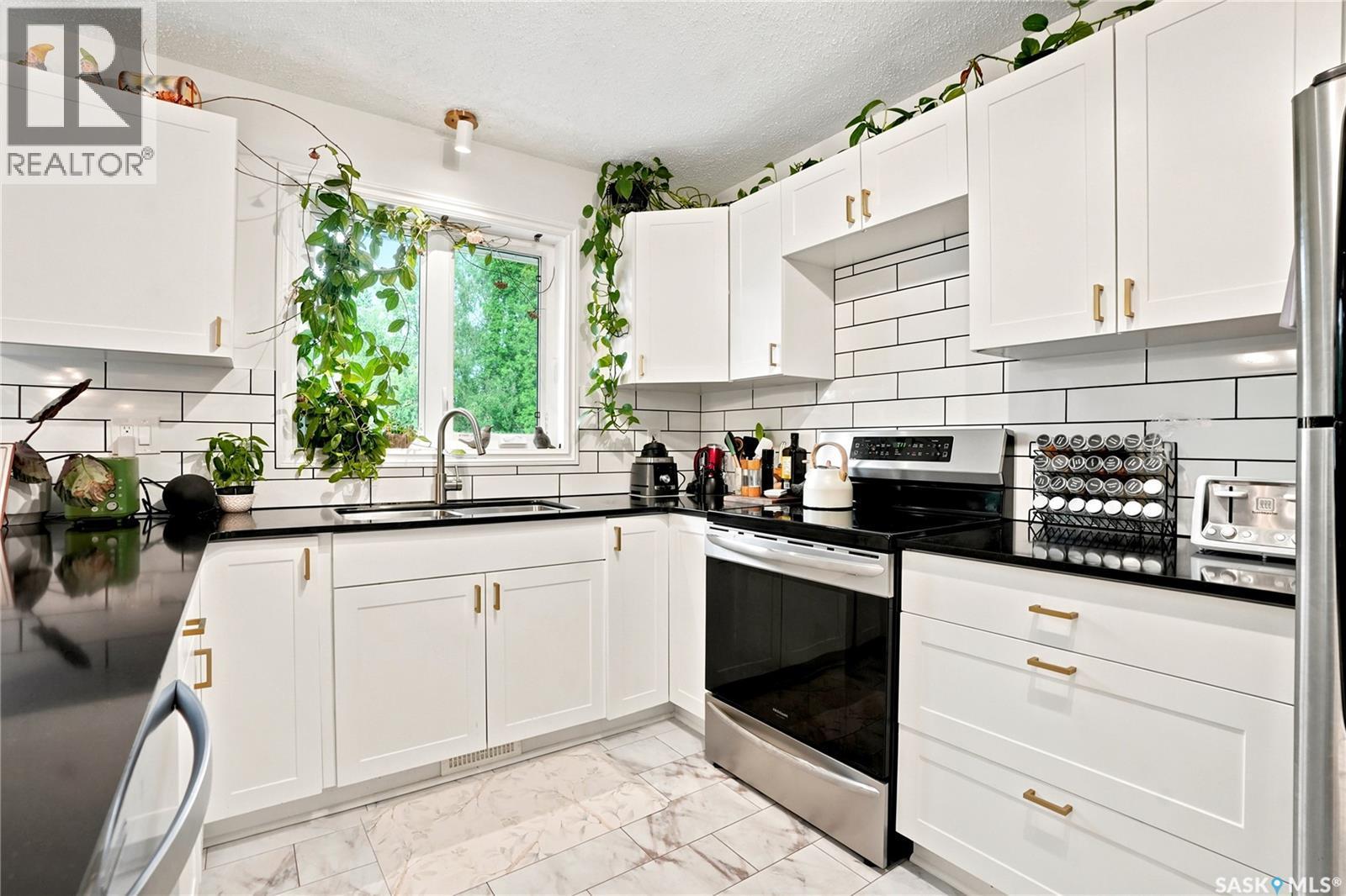 306 Ae Adams Lane, Saskatoon, SK