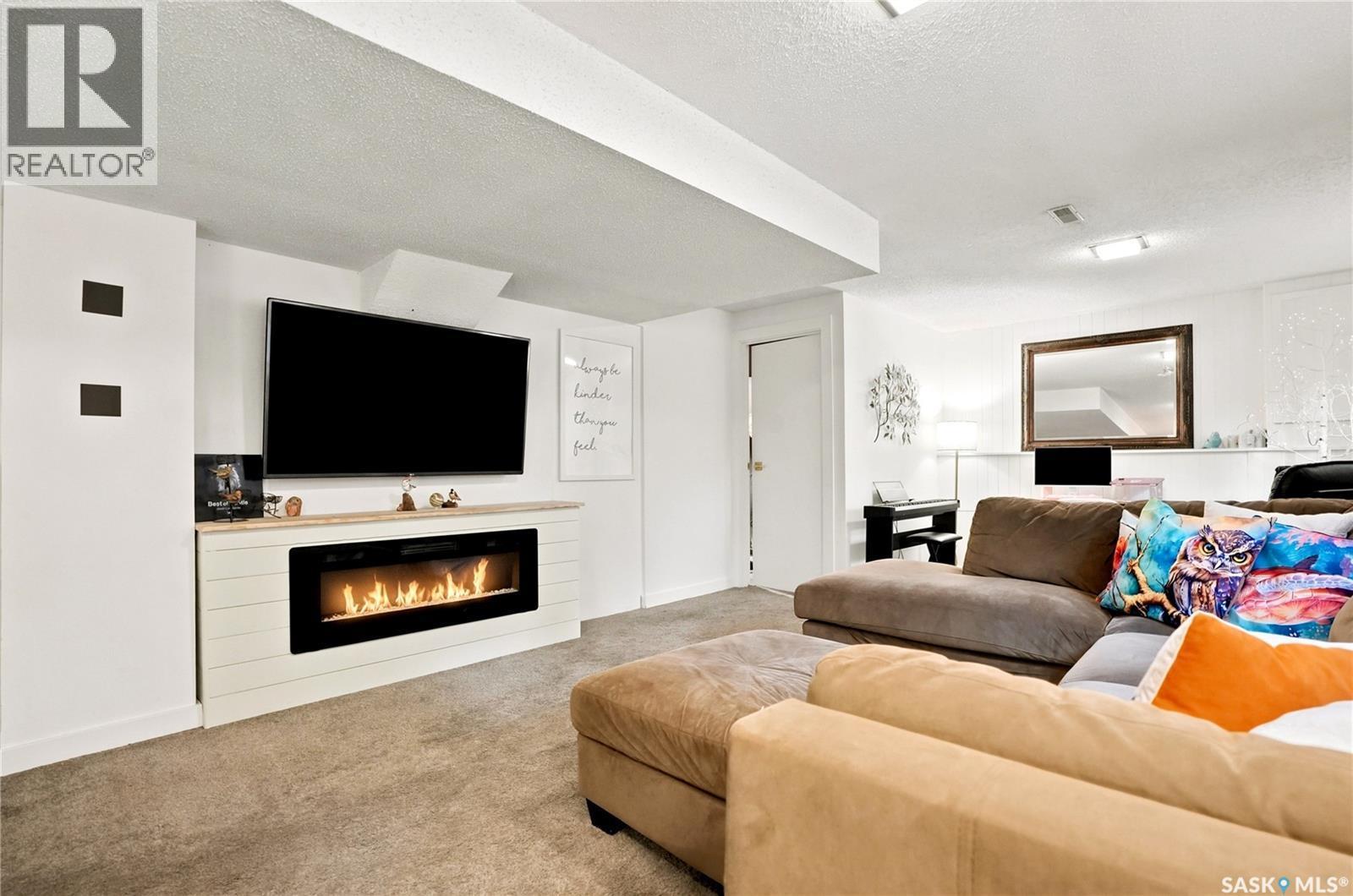 306 Ae Adams Lane, Saskatoon, SK