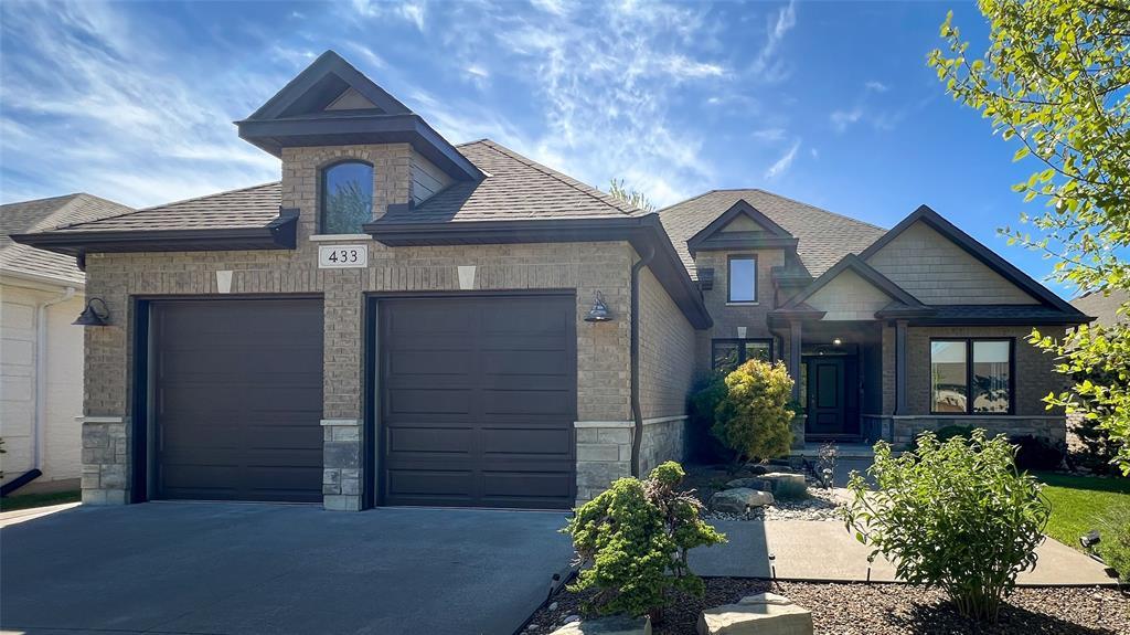 433 Autumn Breeze Drive, Sarnia, ON