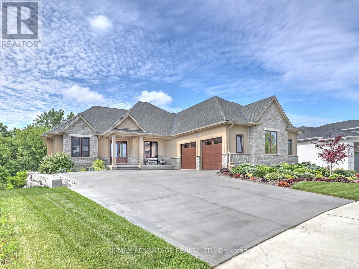 240 Edgewater Boulevard, Middlesex Centre (Kilworth), ON