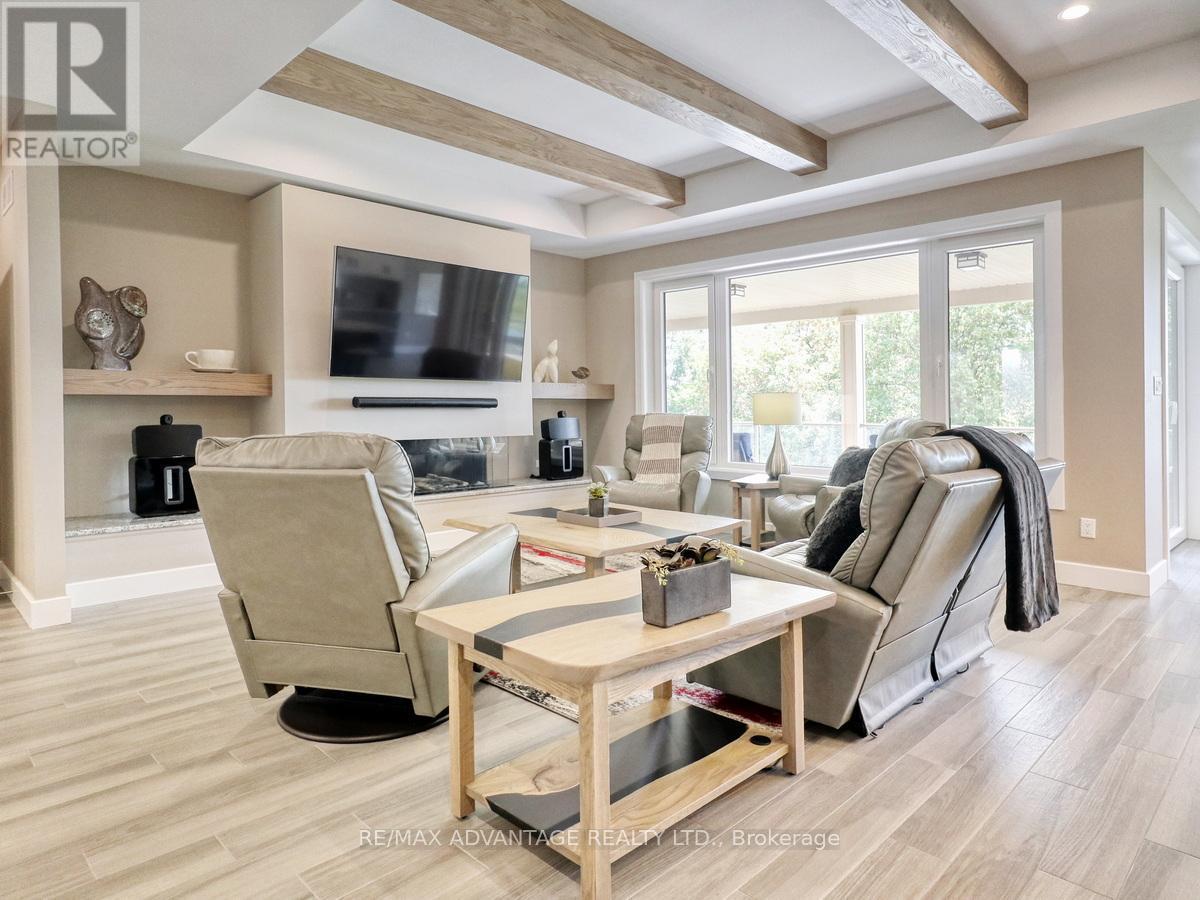 240 Edgewater Boulevard, Middlesex Centre (Kilworth), ON