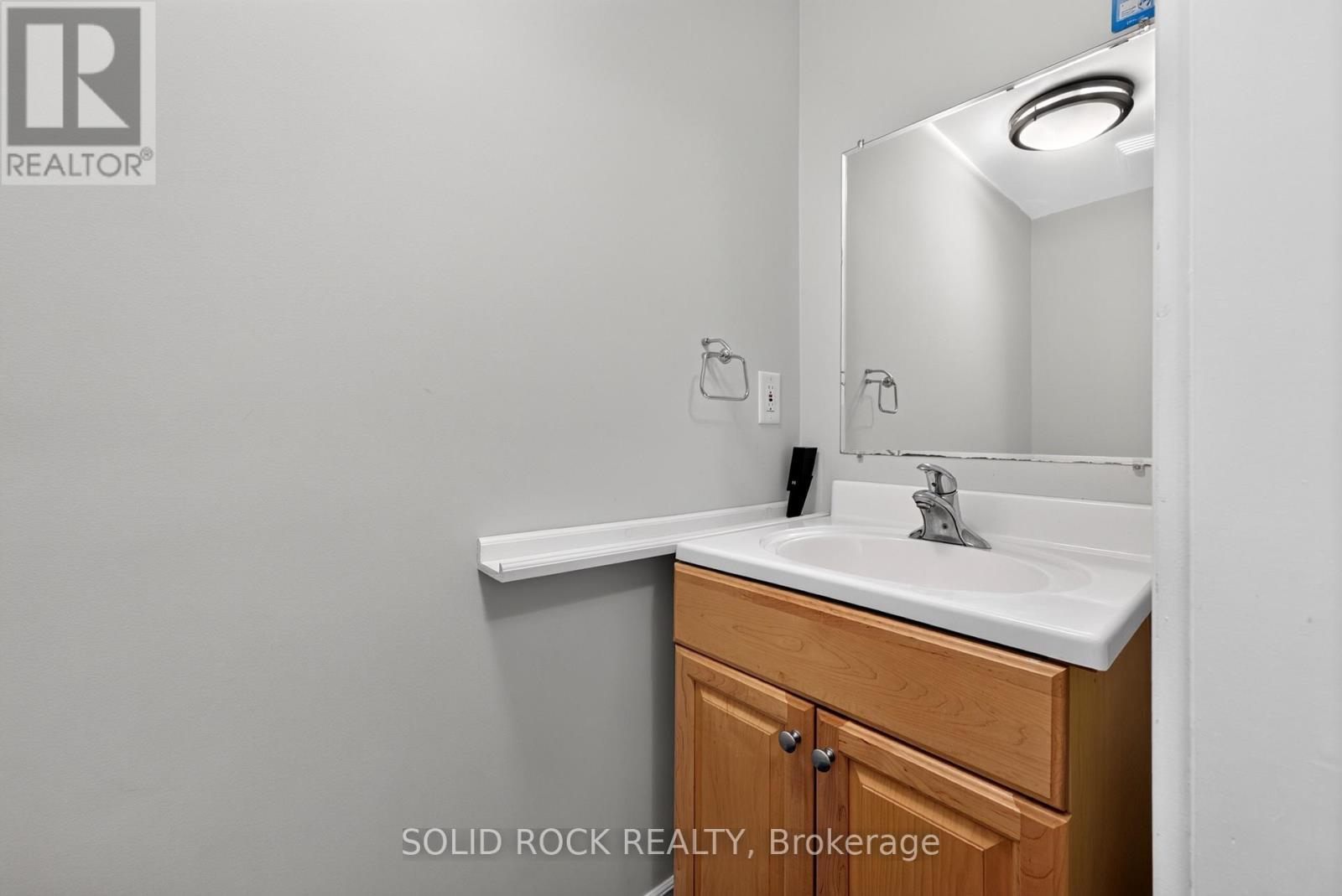 Main Floor 2pc Bath - 191 Yoho Drive, Ottawa, ON