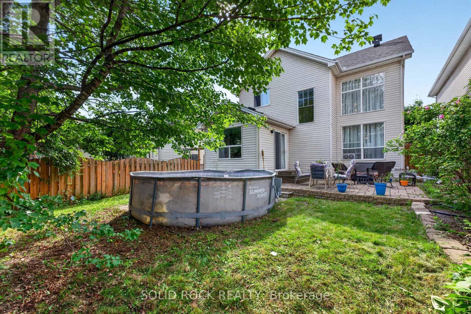 2-tier interlock, one with current tenant's pool - 191 Yoho Drive, Ottawa, ON