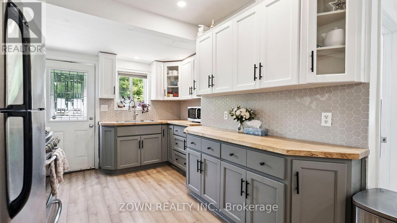 64 Sheaffe Street, Hamilton, ON