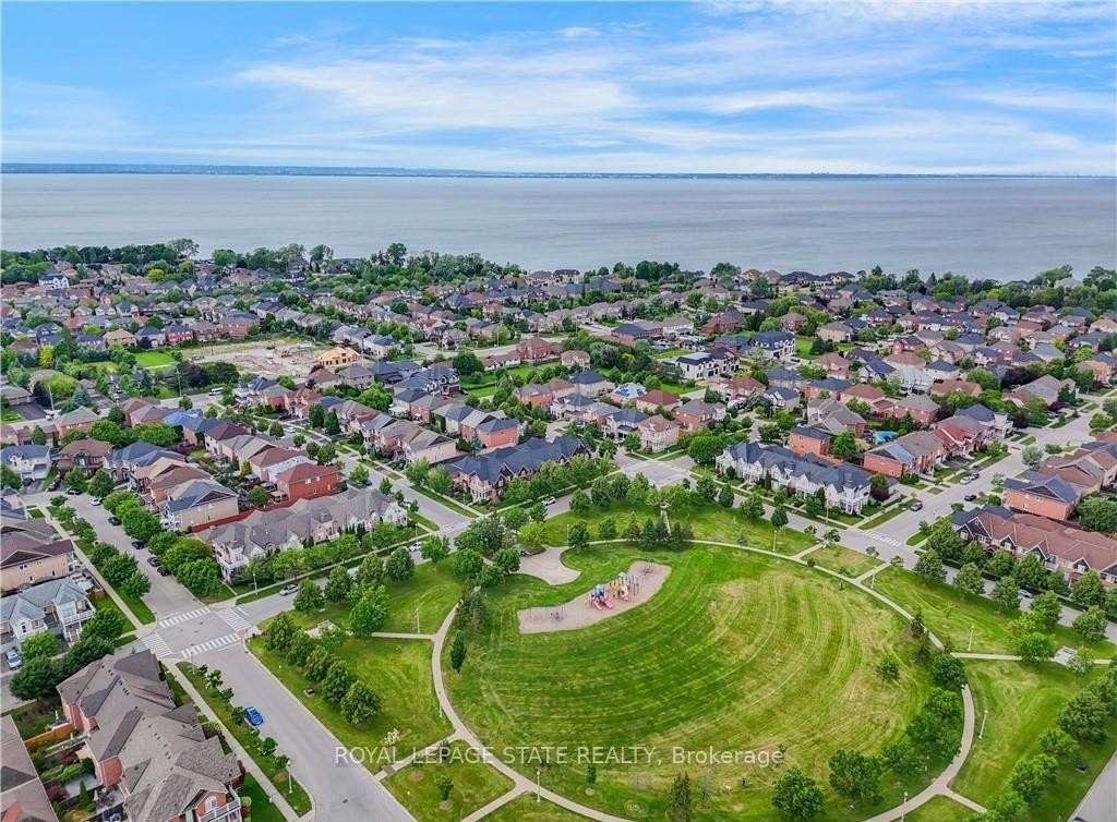 33 Panorama Way, Hamilton, ON