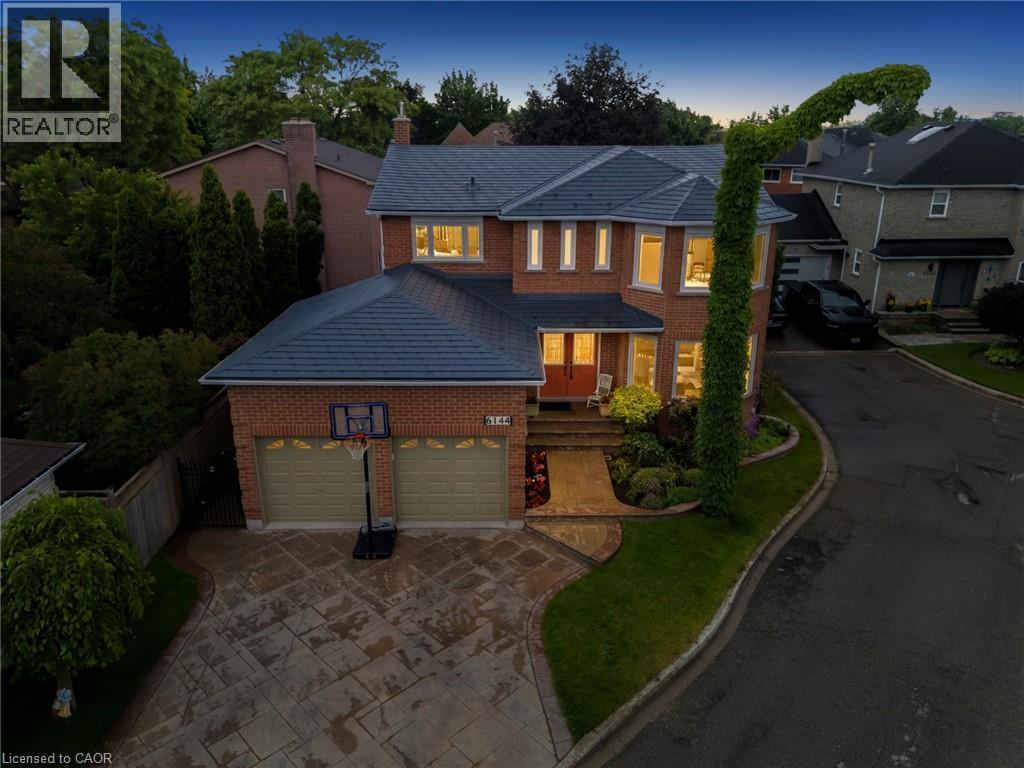 6144 Tenth Line W, Mississauga, ON - Outdoor