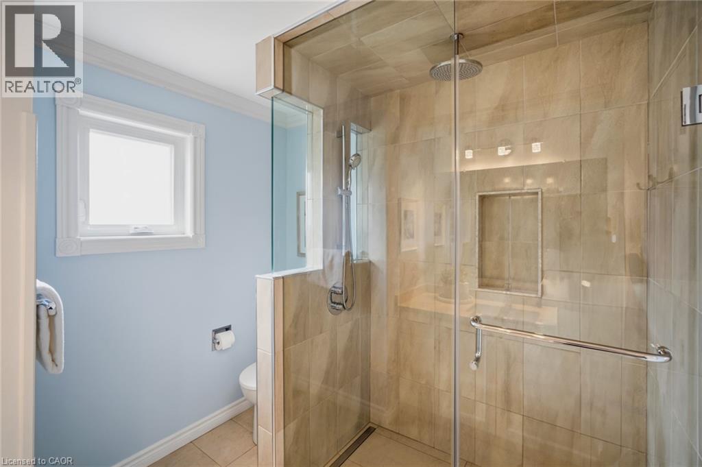 6144 Tenth Line W, Mississauga, ON - Indoor Photo Showing Bathroom