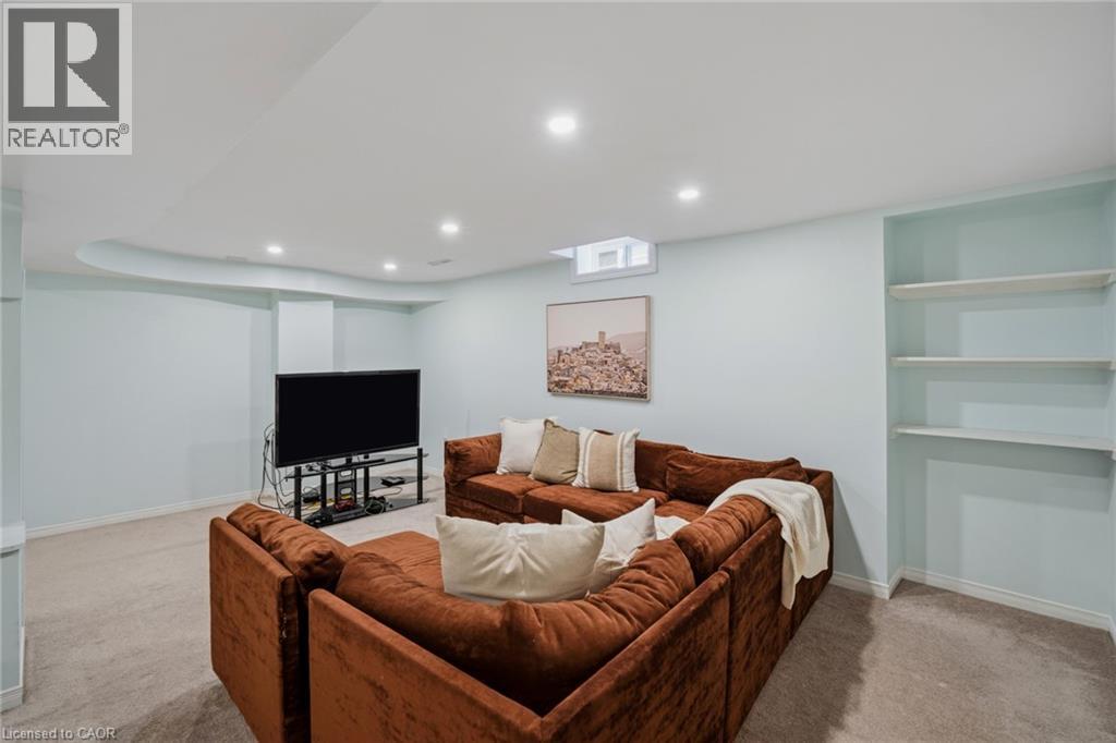 6144 Tenth Line W, Mississauga, ON - Indoor