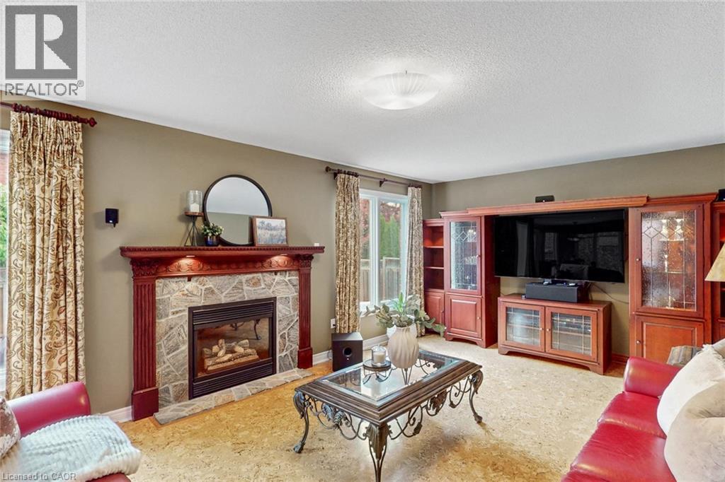 6872 Round Leaf Court, Mississauga, ON
