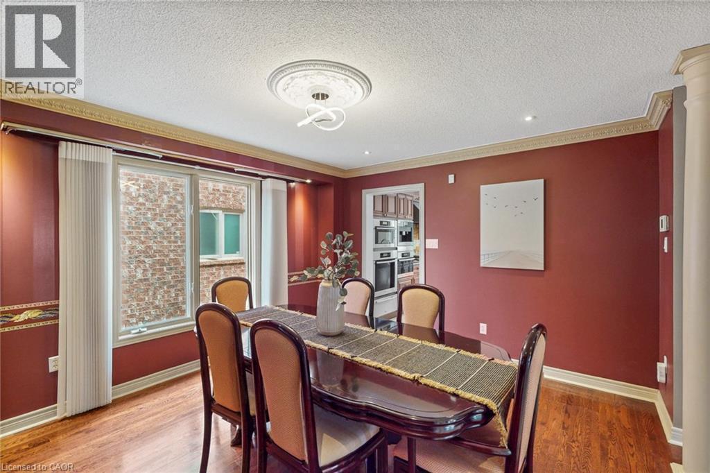 6872 Round Leaf Court, Mississauga, ON