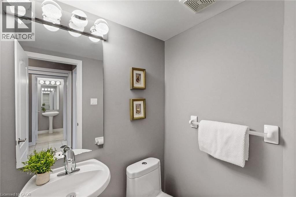 6872 Round Leaf Court, Mississauga, ON