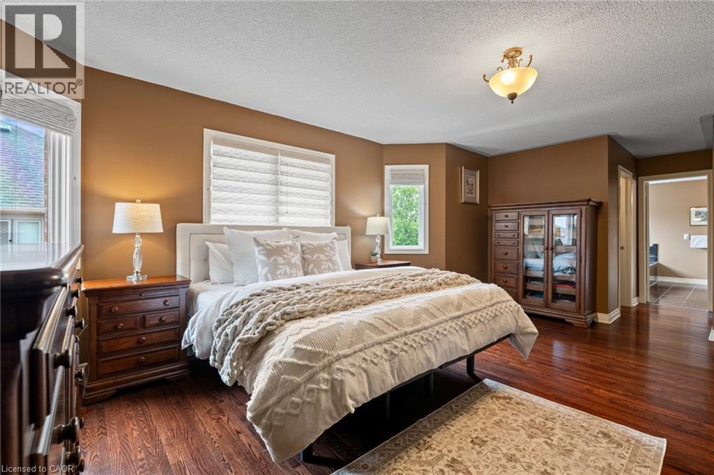 6872 Round Leaf Court, Mississauga, ON