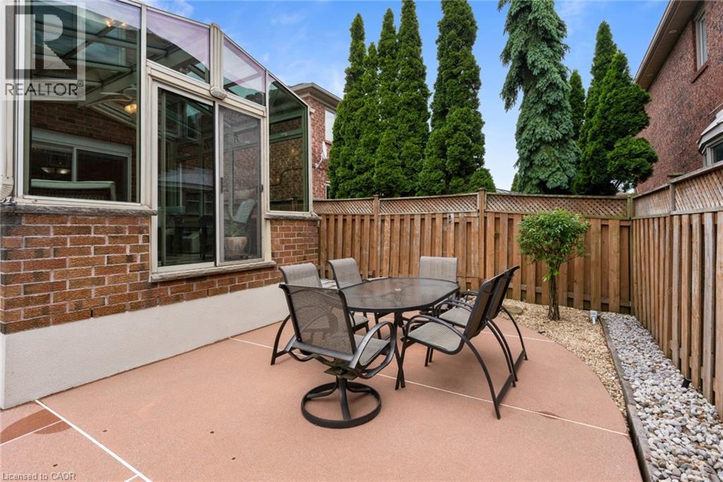6872 Round Leaf Court, Mississauga, ON