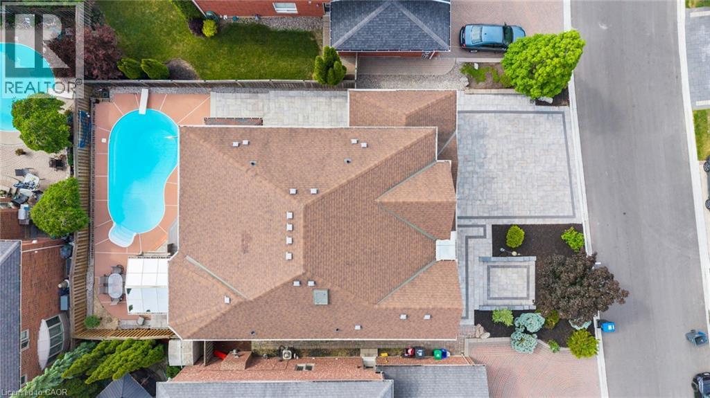 6872 Round Leaf Court, Mississauga, ON