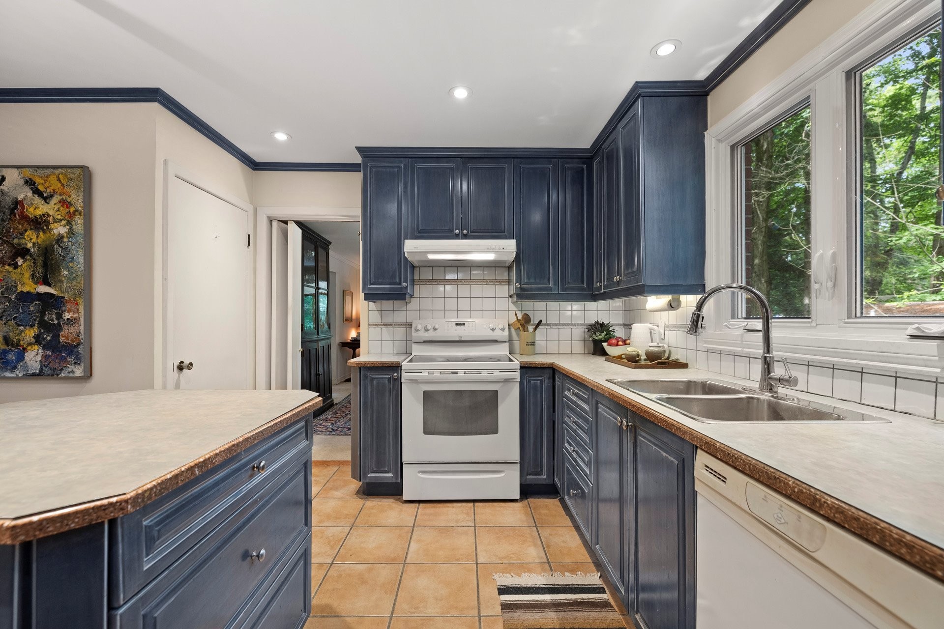 Cuisine - 24 Rue Westwood, Hudson, QC - Indoor Photo Showing Kitchen With Double Sink