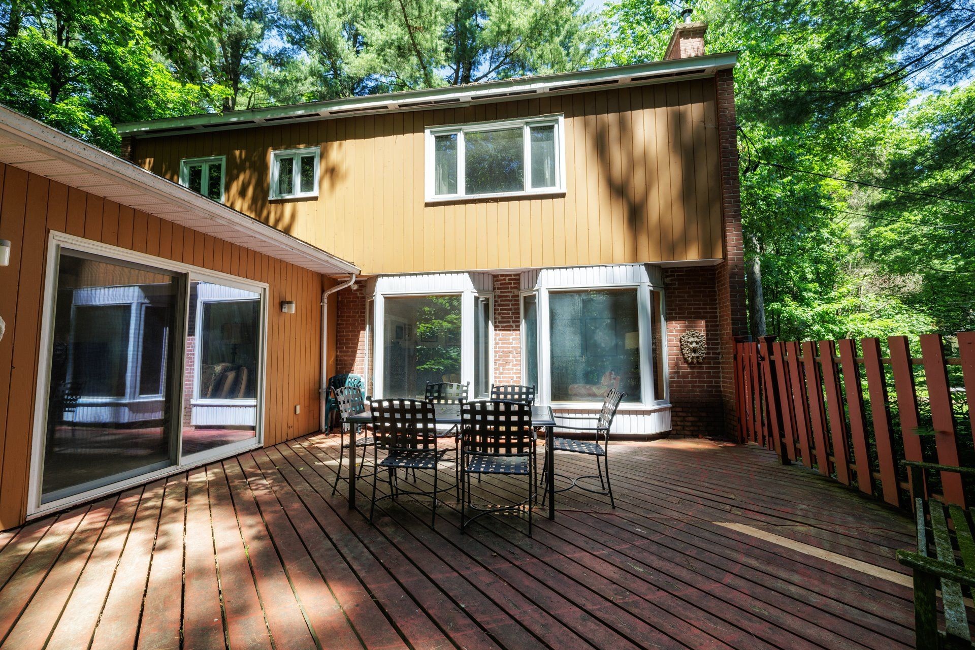 Face arrière - 24 Rue Westwood, Hudson, QC - Outdoor With Deck Patio Veranda