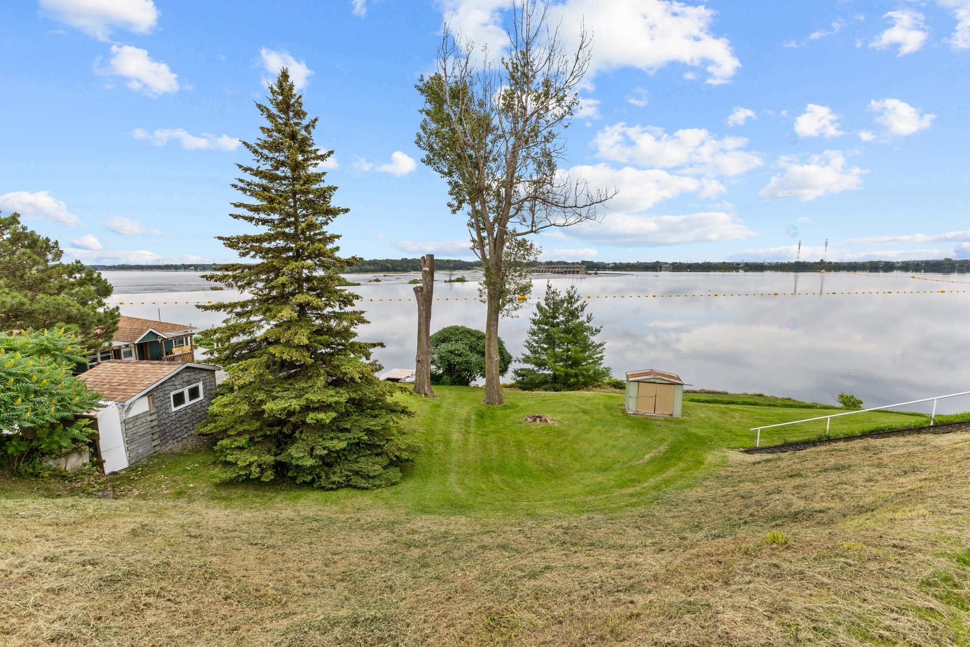 Overall view - Ch. Du Fleuve, Pointe-Des-Cascades, QC