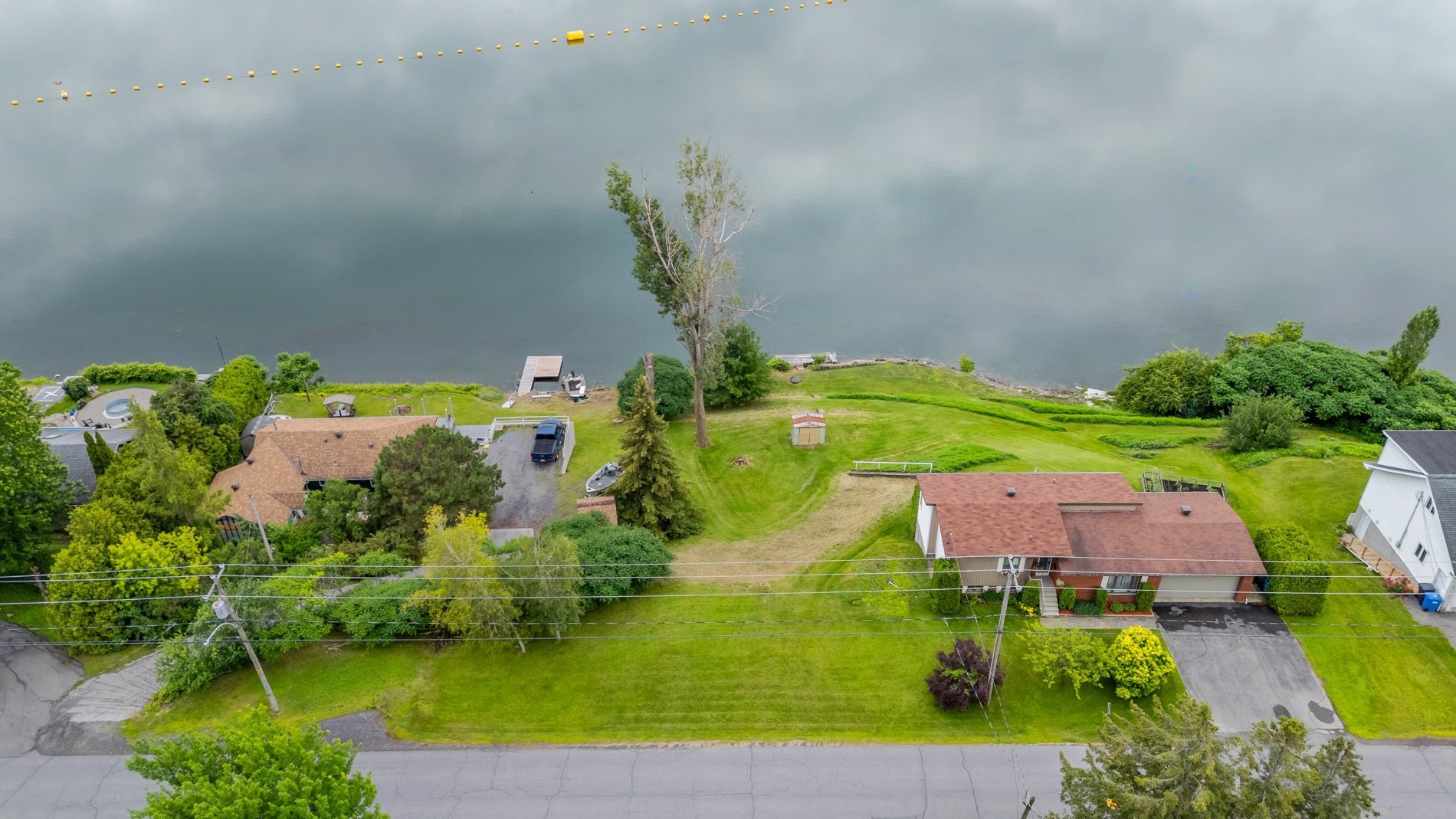Overall view - Ch. Du Fleuve, Pointe-Des-Cascades, QC