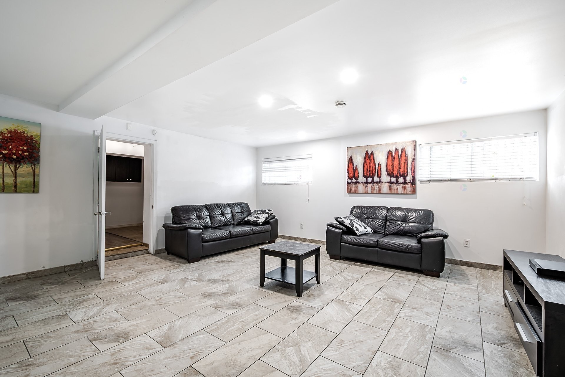 Family Room - 7731 Boul. Perras, Montréal (Rivière-Des-Prairies/Pointe-Aux-Trembles), QC