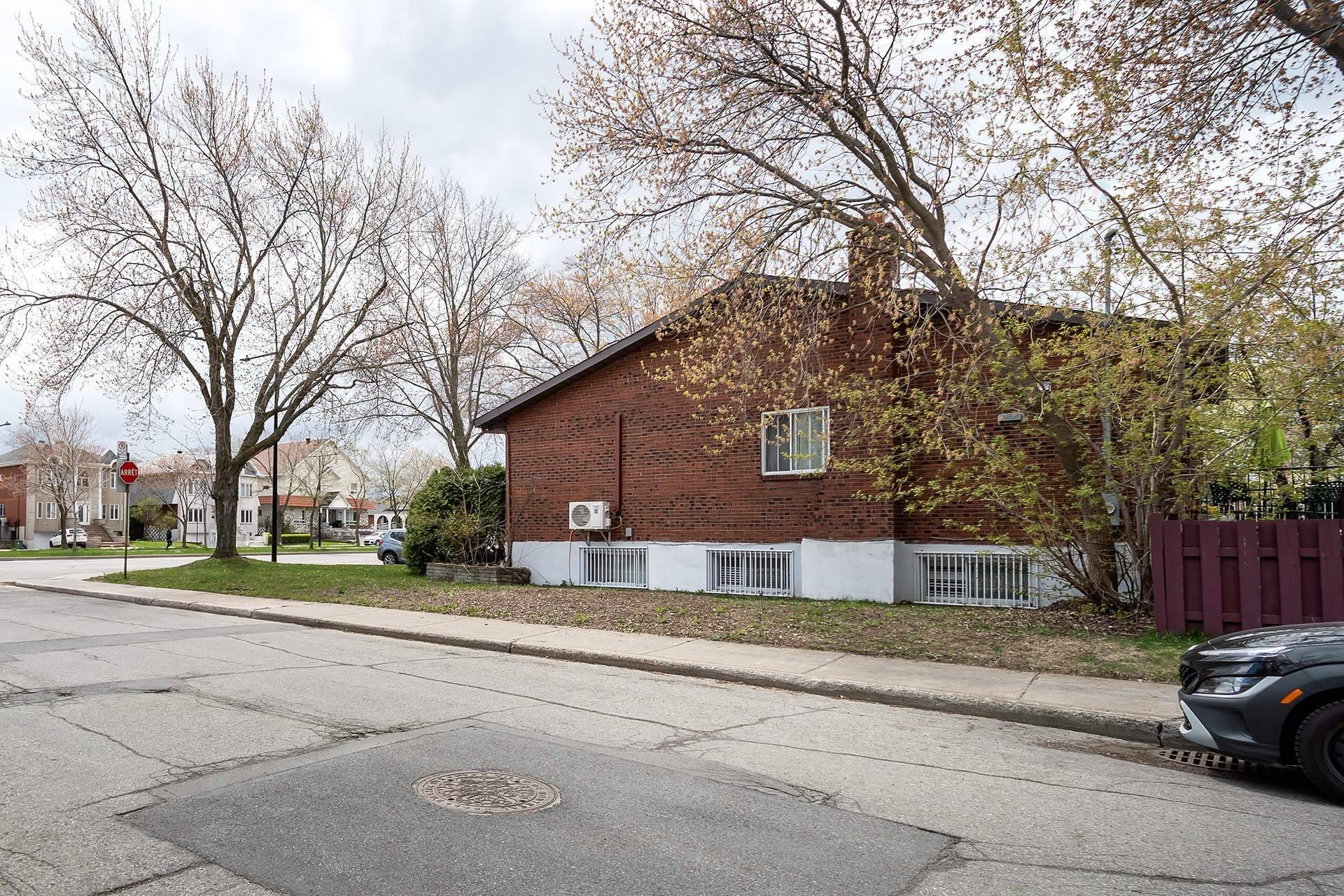 Exterior - 7731 Boul. Perras, Montréal (Rivière-Des-Prairies/Pointe-Aux-Trembles), QC