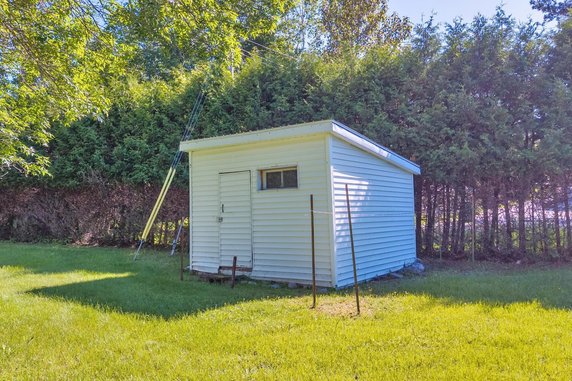 Shed - 1906 Route Des Tulipes, La Conception, QC