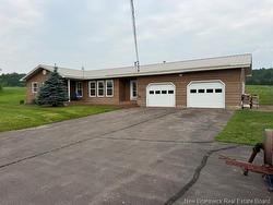 12 Glenvale RD Petitcodiac, NB E4Z 4J1