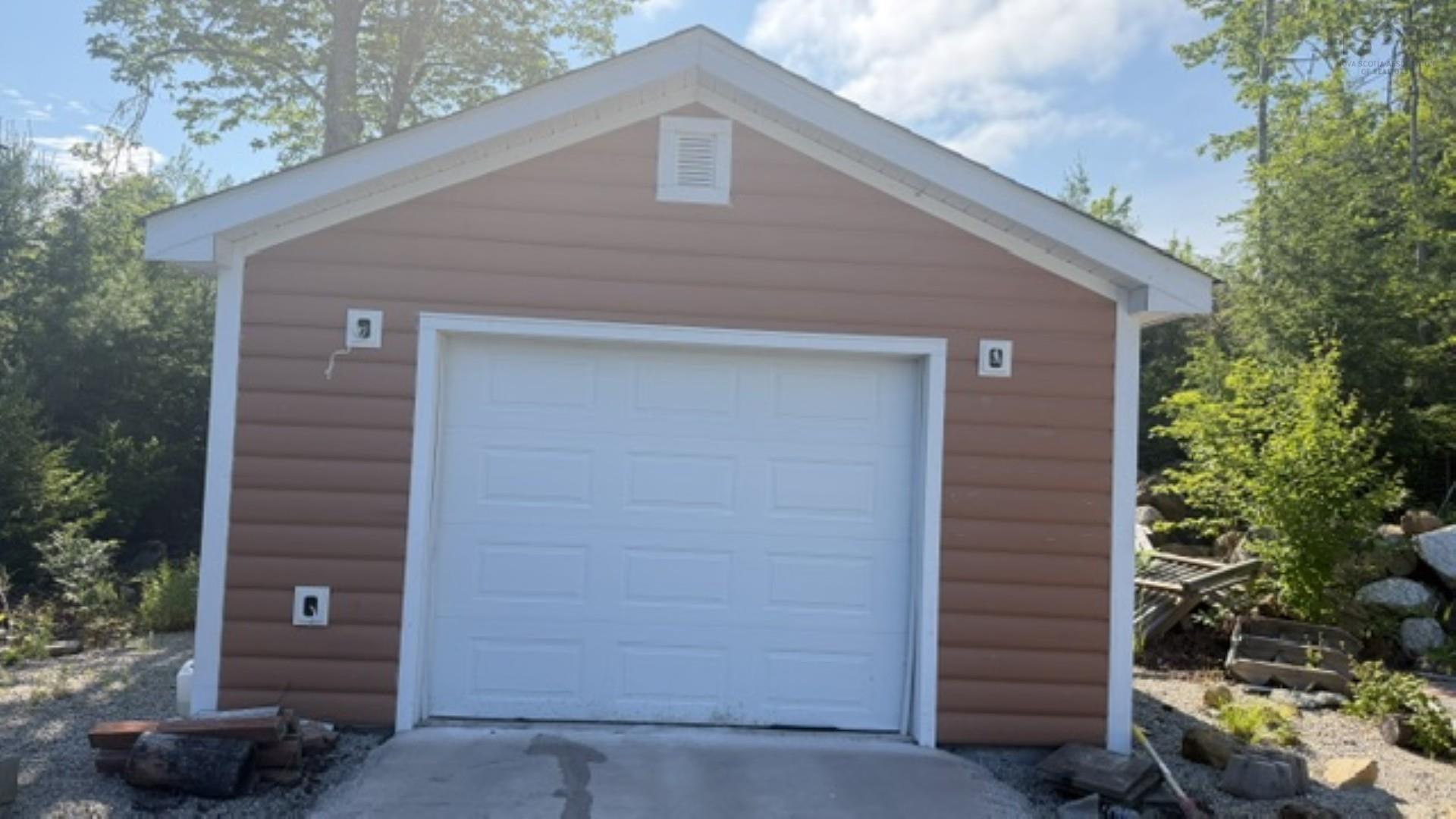 27 Riverside Cove, Chester, NS