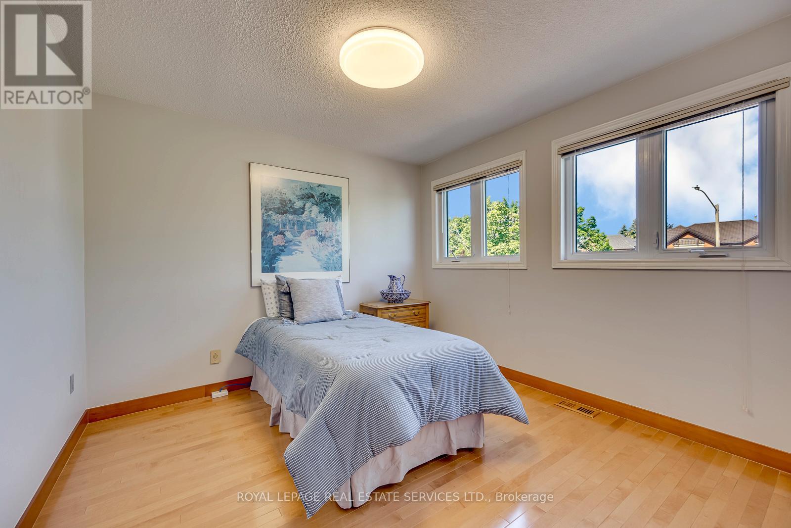 300 Canital Court, Mississauga, ON