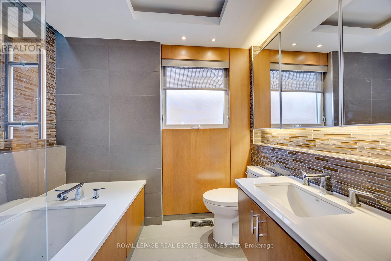 300 Canital Court, Mississauga, ON