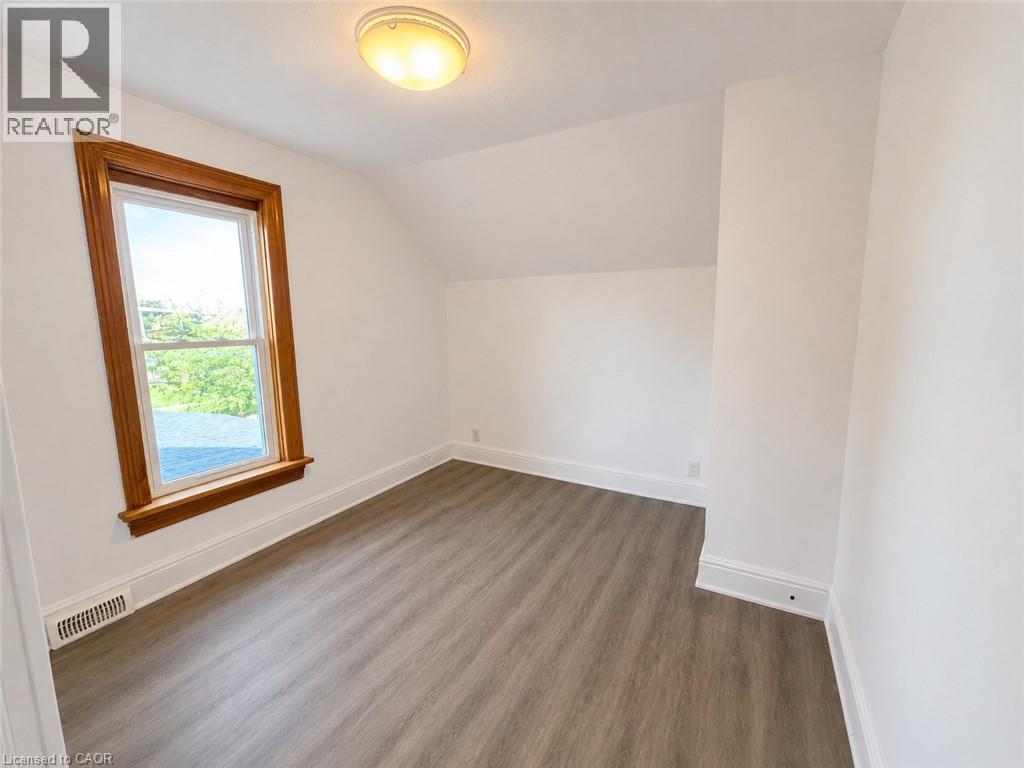 62 Samuelson Street, Cambridge, ON - Indoor Photo Showing Other Room