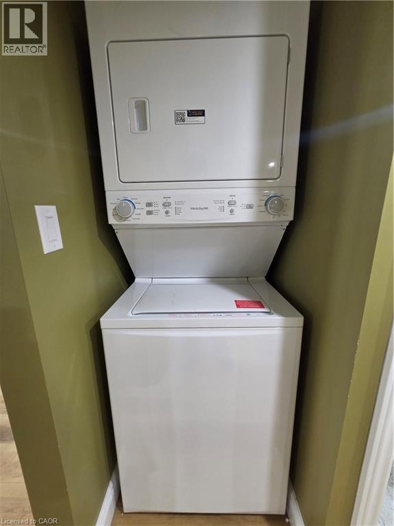 709 Windflower Crescent, Kitchener, ON - Indoor Photo Showing Laundry Room
