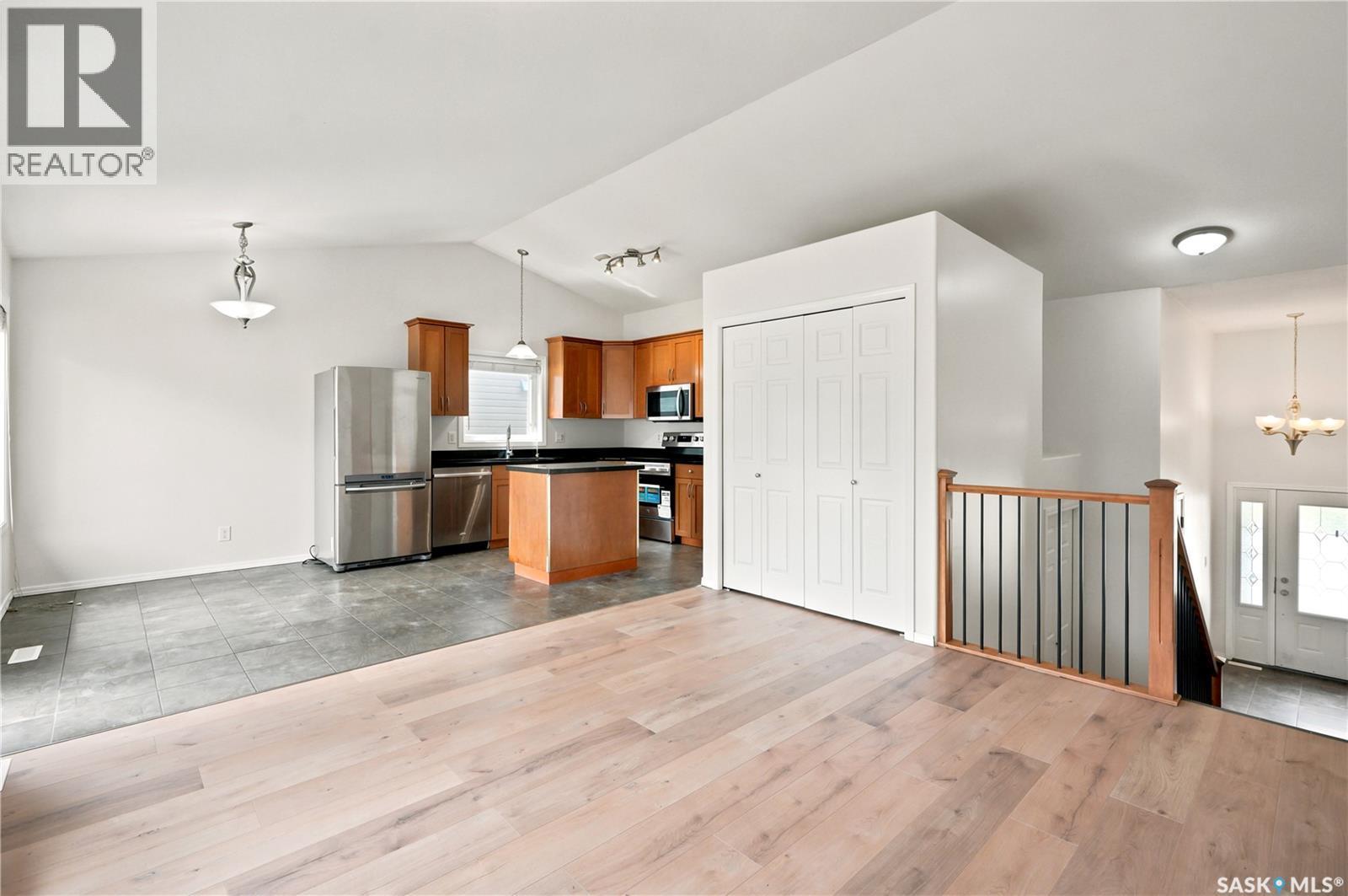 1214 Willowgrove Court, Saskatoon, SK