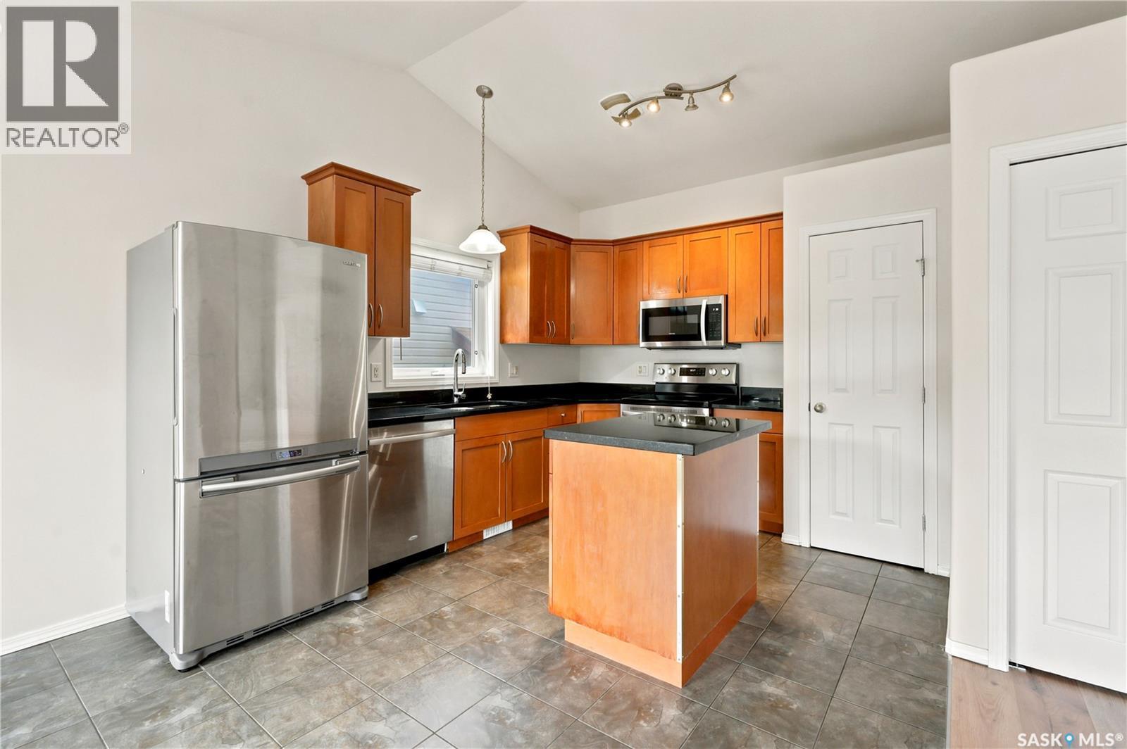 1214 Willowgrove Court, Saskatoon, SK