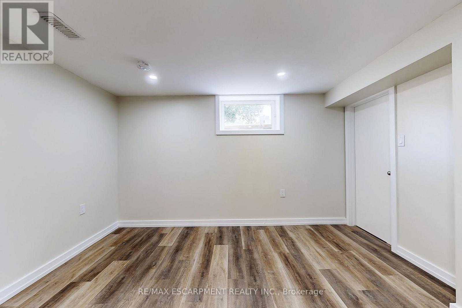 Lower - 65 Fielding Crescent, Hamilton, ON