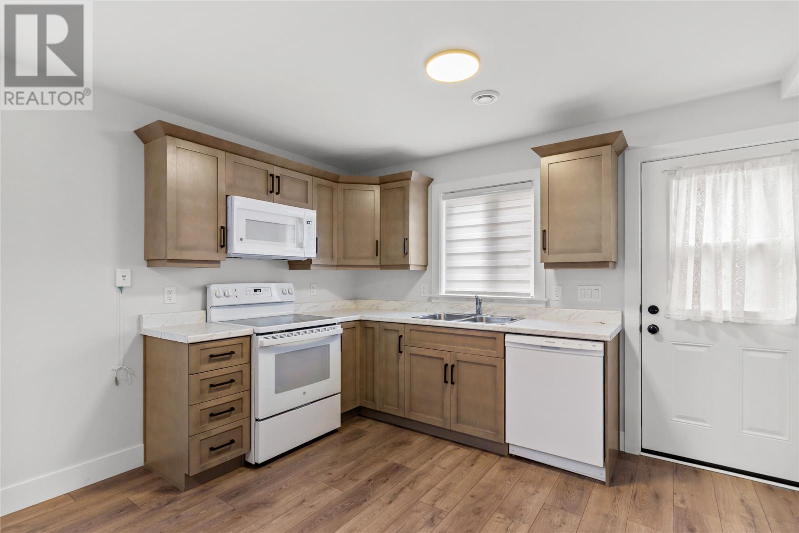 43 Quantum Drive, Paradise, NL
