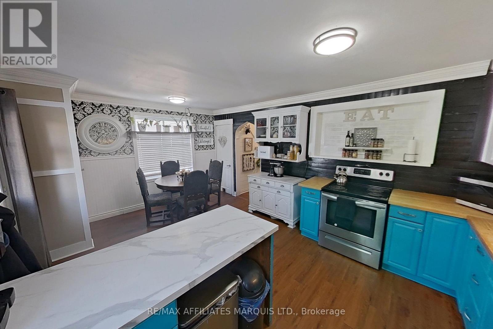 54 Lefebvre Avenue, Cornwall, ON - Indoor Photo Showing Kitchen