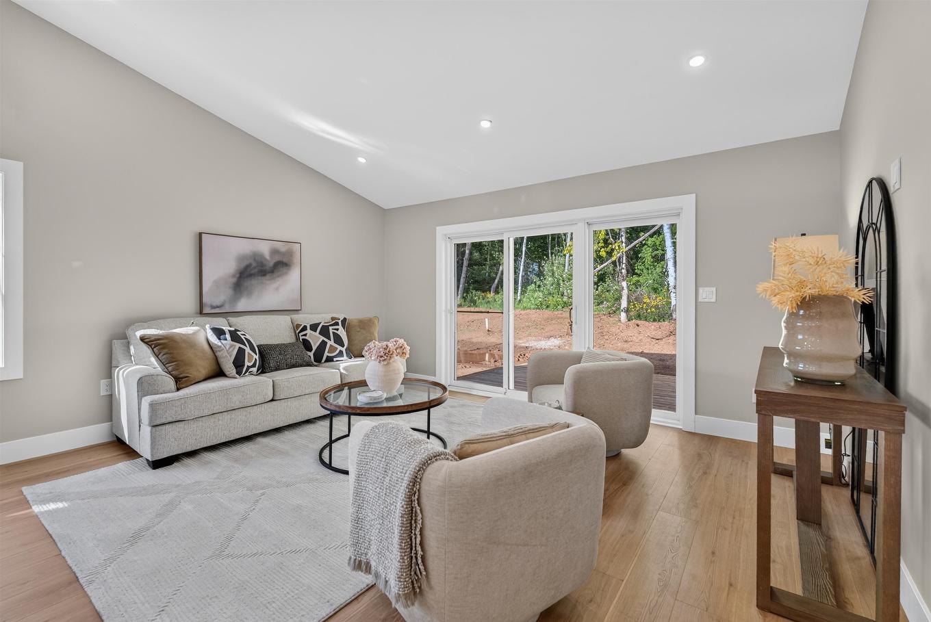 275 Colin Avenue, Summerside, PE - Indoor Photo Showing Living Room