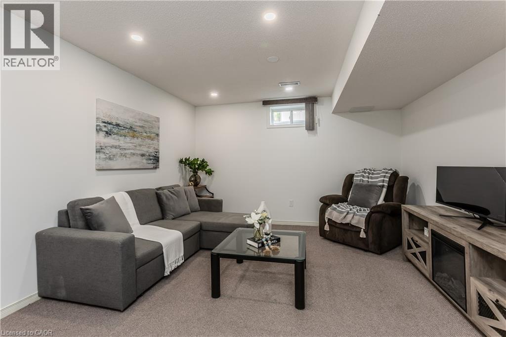 23 Annapolis Way, Hamilton, ON - Indoor Photo Showing Basement
