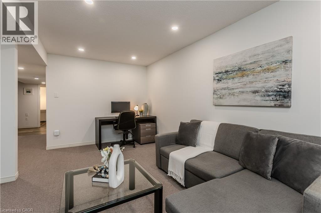 23 Annapolis Way, Hamilton, ON - Indoor