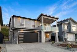 3202 Woodrush Dr Duncan, BC V9L 0J9