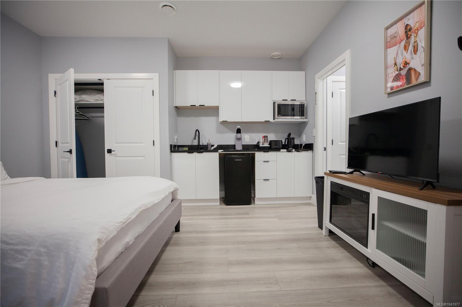 741 Snowdrop Ave, Saanich, BC